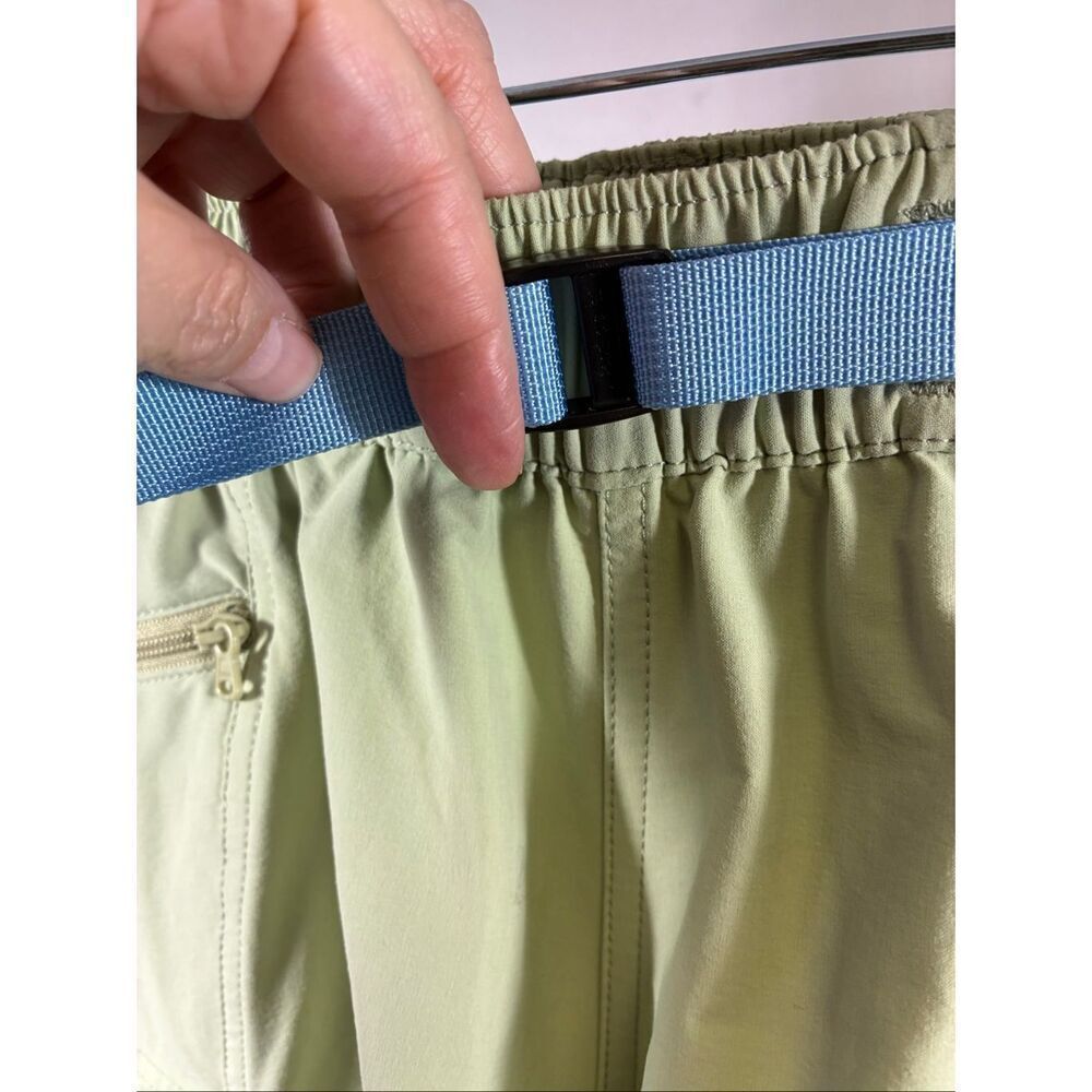 Patagonia Women's Light Green Cargo Shorts with Blue Belt - Picture 3 of 7